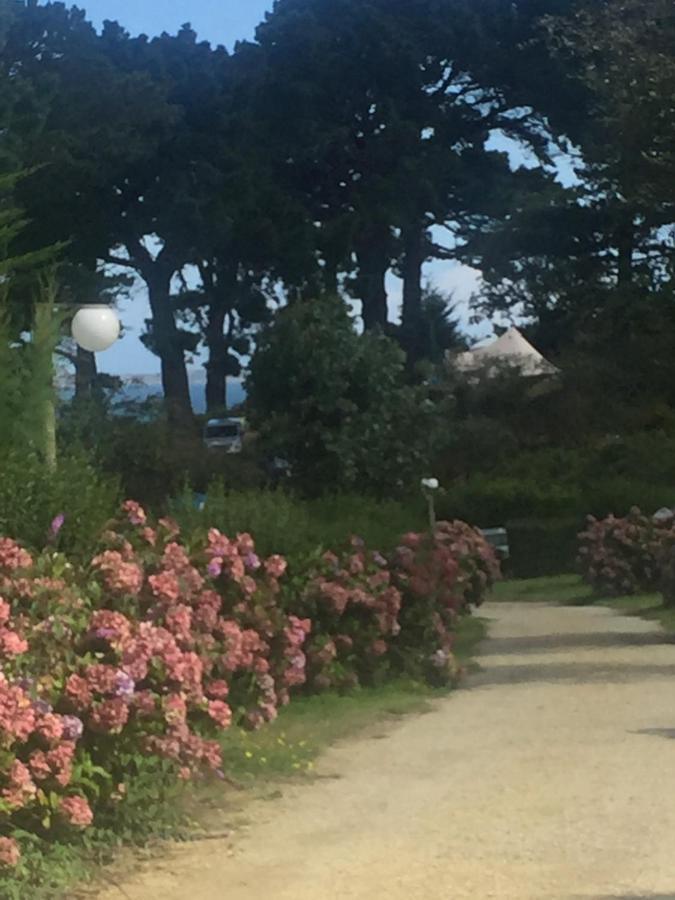 Plestin-les-Grèves Les Hortensias Grande Tente Familiale Deux Chambres Et Sejour Vue Mer Sur Camping Nature מראה חיצוני תמונה