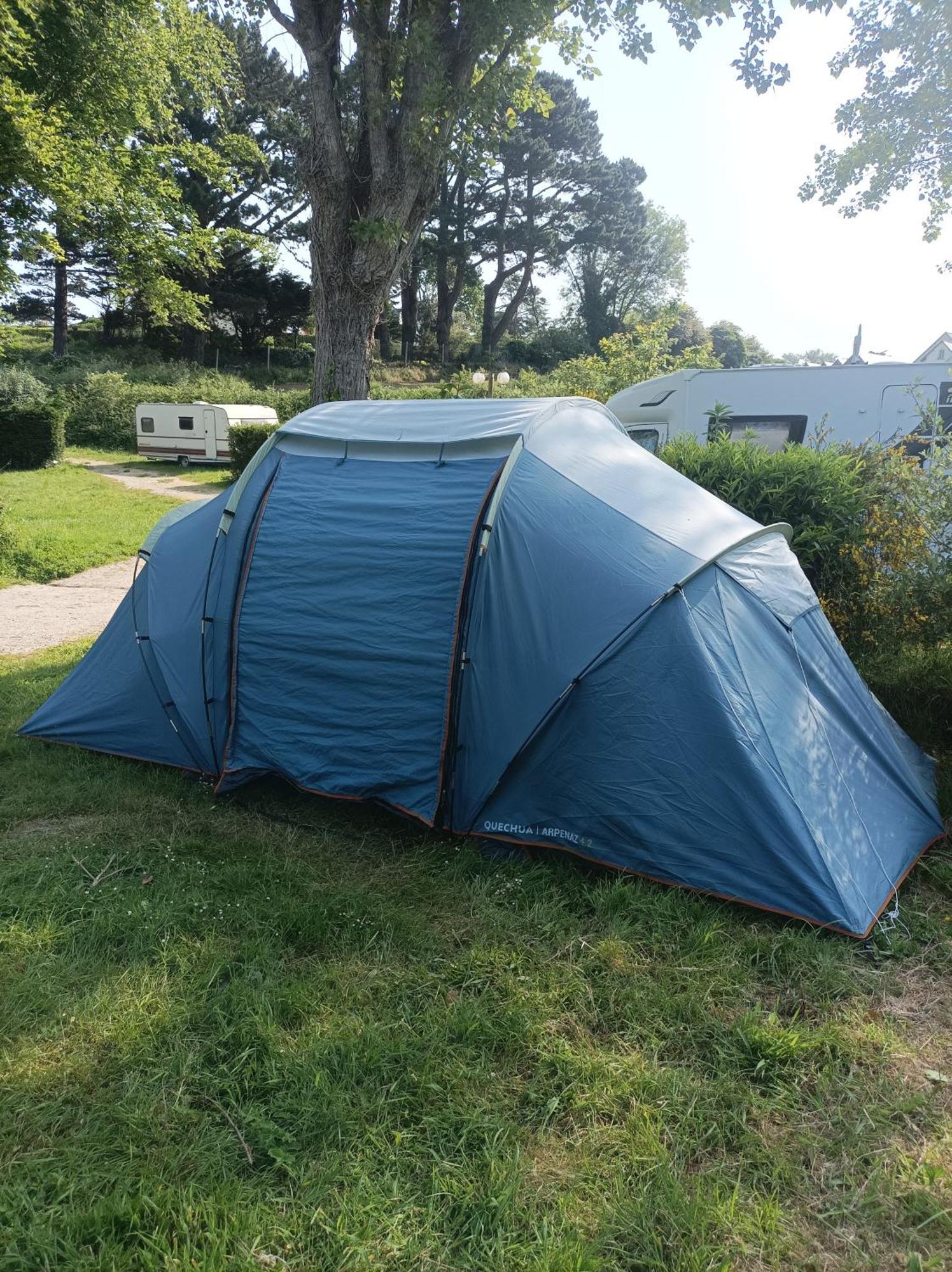 Plestin-les-Grèves Les Hortensias Grande Tente Familiale Deux Chambres Et Sejour Vue Mer Sur Camping Nature חדר תמונה